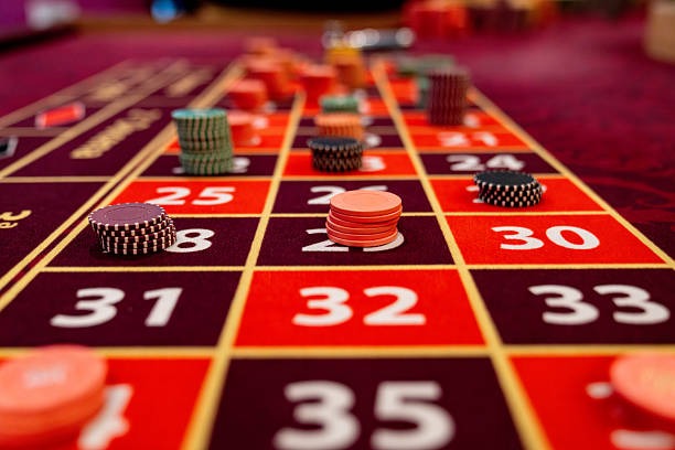 cog777 Auto Roulette table interface showing betting layout and wheel